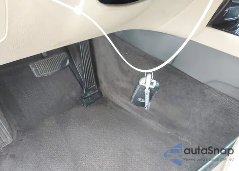 2010 Hyundai Genesis 3.8 из США, поврежденный, VIN KMHGC4DE2AU077493